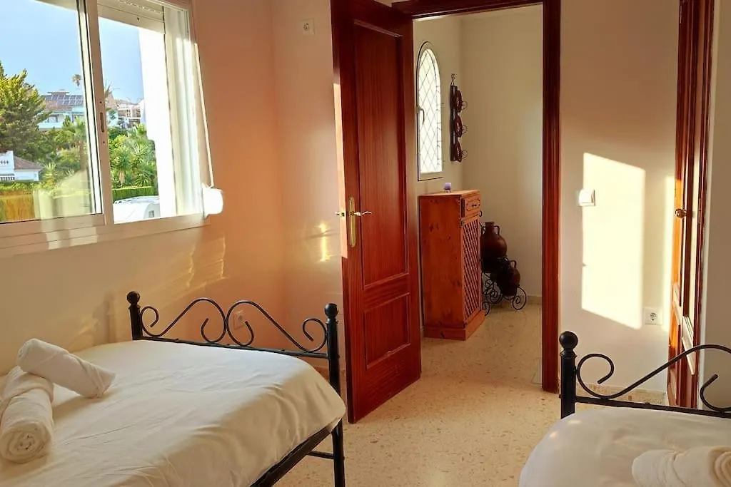 Appartement Urb Costamar. 2 Min To Beach Alcaidesa Spanje