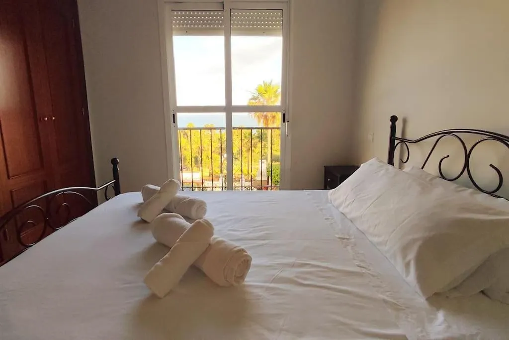 Urb Costamar. 2 Min To Beach Alcaidesa Appartement
